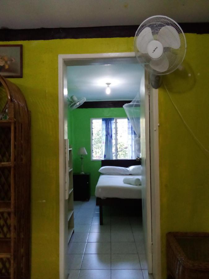 Island Home Honiara Esterno foto