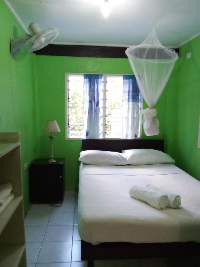 Island Home Honiara Esterno foto