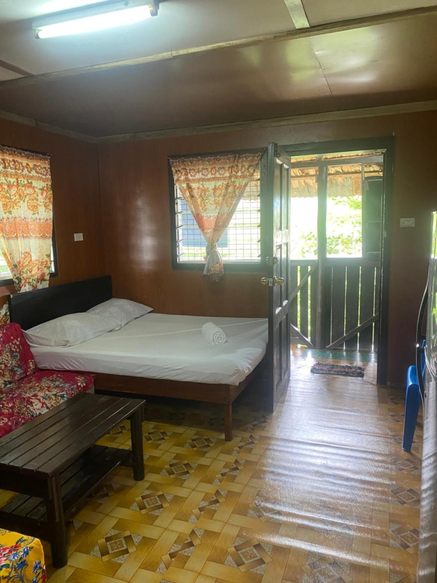 Island Home Honiara Esterno foto